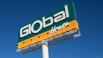 Global posts sales decline in Q1