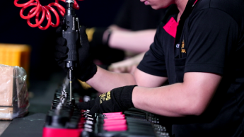 Yueh-Chi, a versatile expert in pneumatic tools