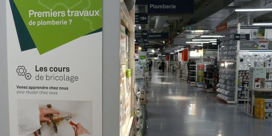 In 2021, the French DIY market grew by 10.2 per cent to a volume of EUR 34 bn. 