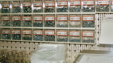 Hardware trade needs impetus