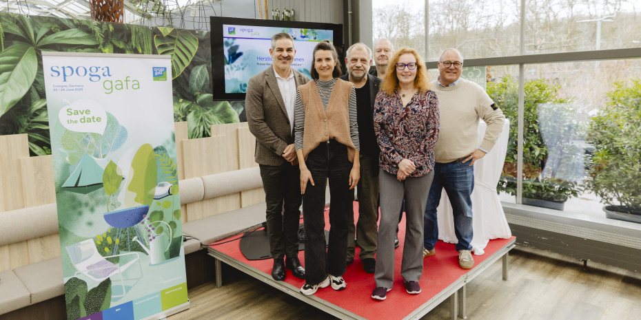 Ready for this year’s Spoga+Gafa (from left): Sebastian Rosito (Managing Director, Koelnmesse), Anna Hackstein (Managing Director, IVG), Norbert Jedrau (Managing Director, Biag), Jörn Brüningholt (Head of Communications, BHB), Claudia Maurer (Director of Spoga+Gafa), and Christian Dinger (Owner of Dinger’s Garden Center). Ready for this year’s Spoga+Gafa (from left): Sebastian Rosito (Managing Director, Koelnmesse), Anna Hackstein (Managing Director, IVG), Norbert Jedrau (Managing Director, Biag), Jörn Brüningholt (Head of Communications, BHB), Claudia Maurer (Director of Spoga+Gafa), and Christian Dinger (Owner of Dinger’s Garden Center).
