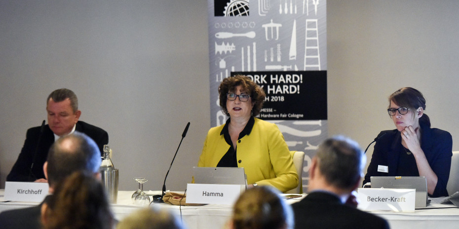 International Hardware Fair, European trade press conference, J. Wolfgang Kirchhoff, Katharina C. Hamma, Sarah Becker-Kraft
International Hardware Fair, European trade press conference, J. Wolfgang Kirchhoff, Katharina C. Hamma, Sarah Becker-Kraft