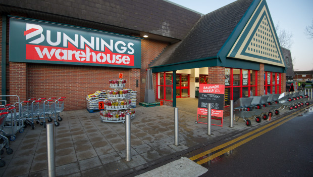 In Great Britain and Ireland, total sales of the Bunnings and Homebase stores decreased by 15.5 per cent.