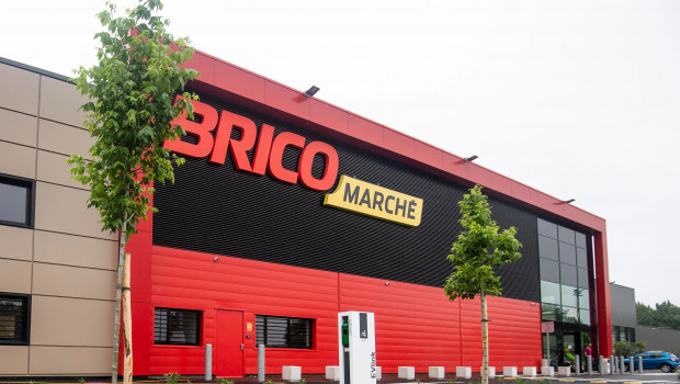 There are more than 460 Bricomarché stores in France.