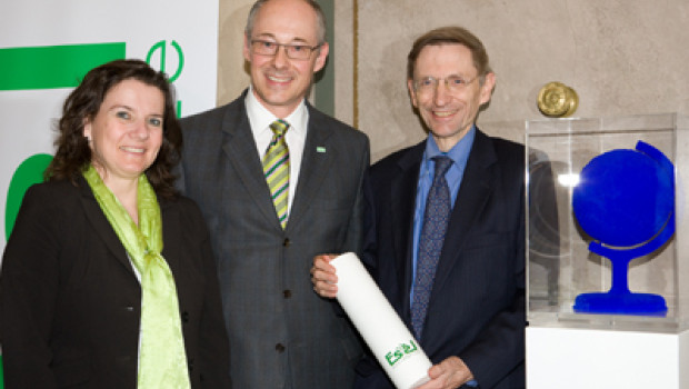 Bill Drayton (right) with Martin and Gerda Essl.