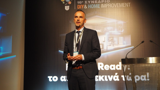 Prokopis Karydakis is the organiser of the congress with his publishing house. 