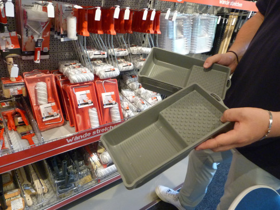 The use of recycled materials plays an important role at Color Expert, for example in the paint trays. The use of recycled materials plays an important role at Color Expert, for example in the paint trays.