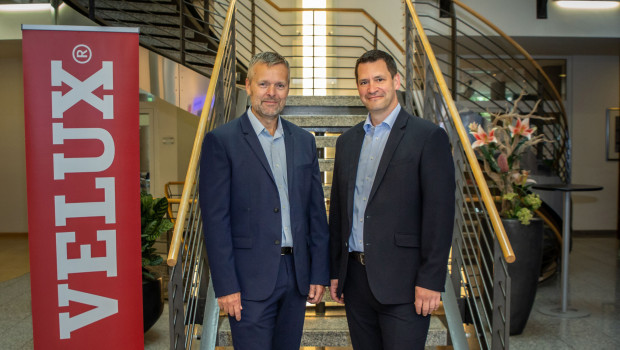 Jacob Madsen (left) is the new managing director of Velux Deutschland. Felix Egger is returning to his duties as managing director of Velux Schweiz AG.