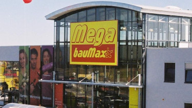 Baumax profits from fine weather