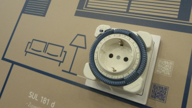 Light adapts