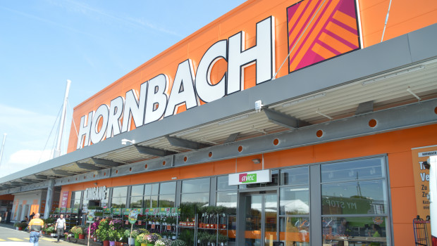 The foreign portion of Hornbach's sales increased from 47.8 per cent to 48.6 per cent.