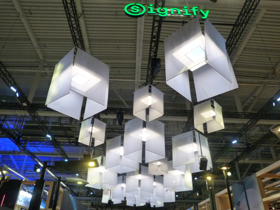 Daylight luminaires guided visitors at the Signify booth.
