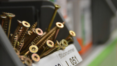 Sales of screw and dowel manufacturers continue to fall