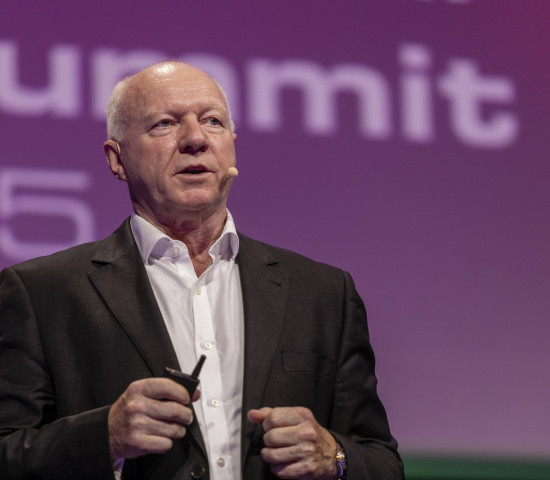 This is what Graham Bell, CEO of B&Q, understands by ‘change’: the opportunity for “evolution.”