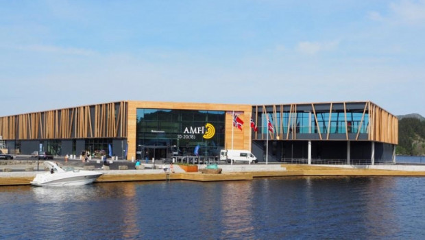 The Amfi shopping centre in Farsund has direct access to the waterfront with parking for boats. Photo: Odd H. Vanebo, Retailmagasinet