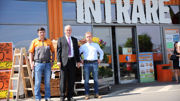 “We are currently very pleased with the development of the Romanian market,” said Albrecht Hornbach (m.).