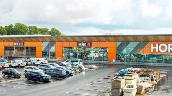 The (somewhat) smaller Hornbach