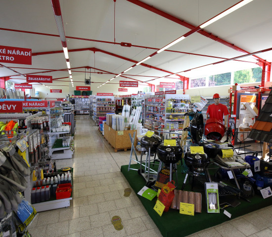 The Czech building materials supplier Pro-Doma – here with pictures of the location in Mukarov – is now member of Eurobaustoff. The Czech building materials supplier Pro-Doma – here with pictures of the location in Mukarov – is now member of Eurobaustoff.