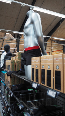 At XL-Byg, trade customers and DIY enthusiasts will find a comprehensive range, even of workwear. At XL-Byg, trade customers and DIY enthusiasts will find a comprehensive range, even of workwear.