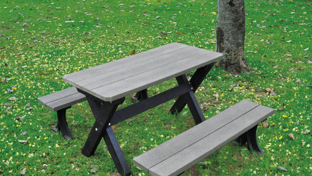 Danny, recycled picnic dining set