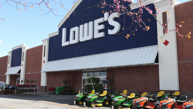Lowe's ended the fiscal year with sales of USD 68.619 bn.