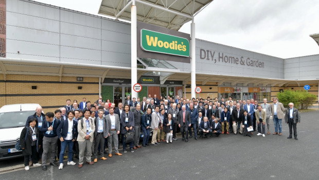 A flying visit to the Irish market leader Woodie's during the store tour at the start of the 7th Global DIY Summit in Dublin.