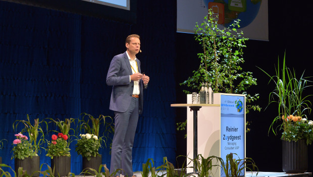 Reinier Zuydgeest presented the USP figures at the Global DIY Summit in Stockholm.