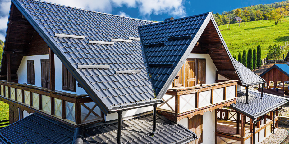 Bravo, metal for renovating old roofs
