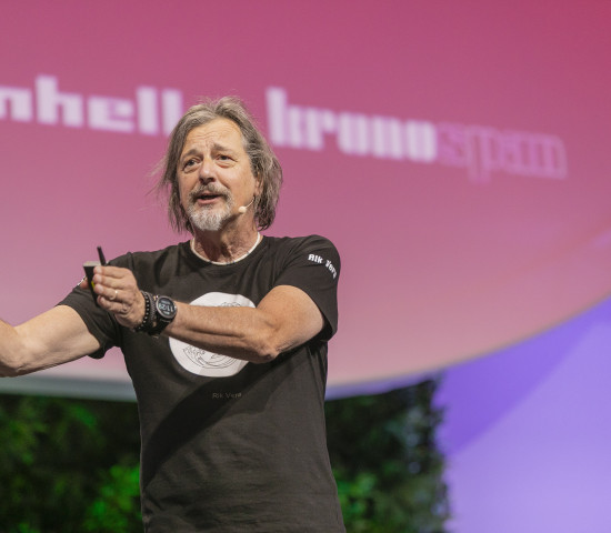 Rik Vera, a frequent guest on the Summit stage, calls for more curiosity.