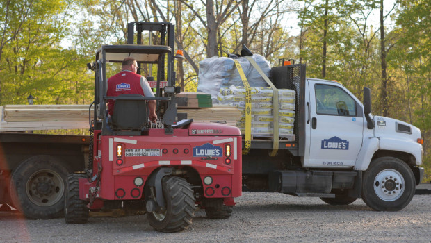 Lowe's sales to professional customers increased by 20 per cent in the first quarter of 2022.