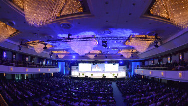 More than 1 000 participants