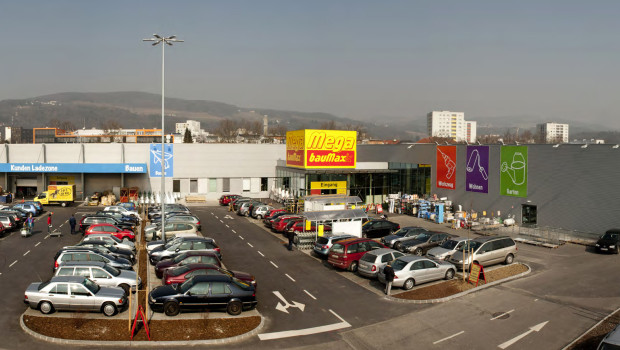 The mega-Baumax in Linz was altered and extended in 2011.