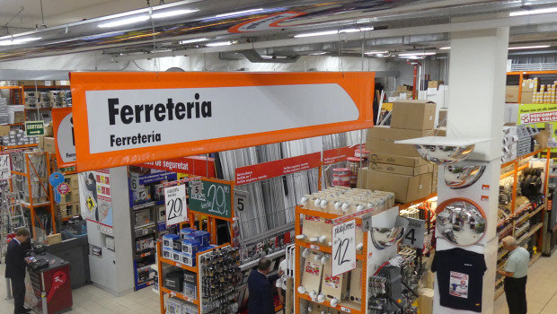 The Spanish DIY manufacturers increased their turnover with the DIY store distribution channel by 7.96 per cent in the second quarter 2023.