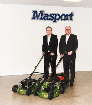 Steve Hughes (l.), managing director of Masport, will report directly to Dr Wolfgang Hergeth, CEO of Al-Ko Gardentech.