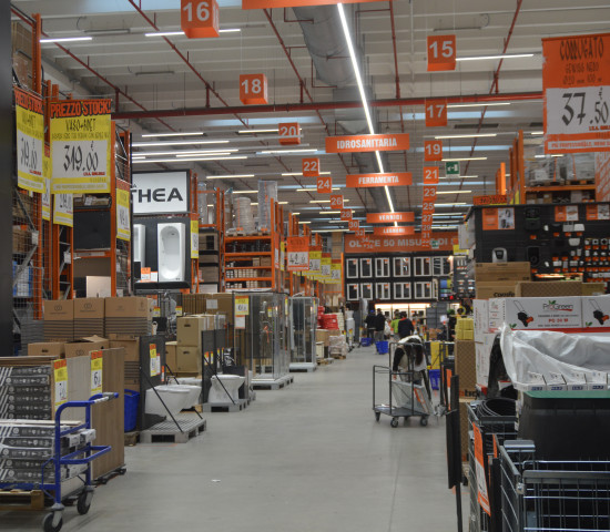 The Adeo brand Tecnomat presents itself as a professional-oriented sales line – but one that also appeals to experienced DIY enthusiasts. The Adeo brand Tecnomat presents itself as a professional-oriented sales line – but one that also appeals to experienced DIY enthusiasts.
