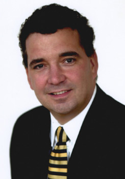 The marketing function throughout Europe for Briggs & Stratton, is now his responsibility: Vincent Bowden.