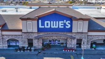 Lowe's maintains sales in third quarter