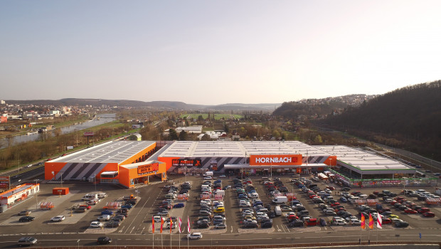 In the Czech Republic, DIY stores as Hornbach in Prague-Chuchle will be permitted to reopen from 9 April.