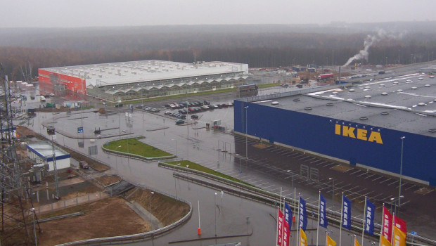 An Obi store in Moscow neighbouring an Ikea store.