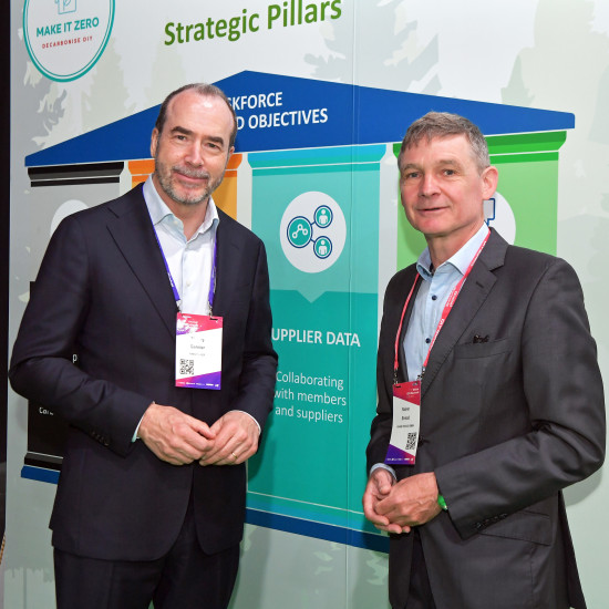 diy editor-in-chief Rainer Strnad (right) met Thierry Garnier at the Global DIY Summit in Lisbon.