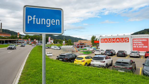 In Pfungen, Bauhaus has implemented a small-space concept, as it has in Losone.