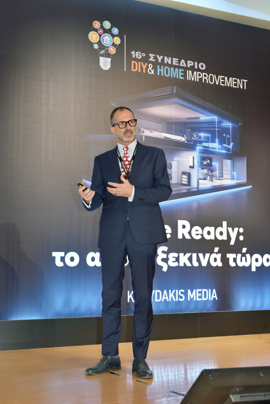 “Of course we are in a crisis,” said TV business journalist Constantinos Davlos as he opened his presentation.