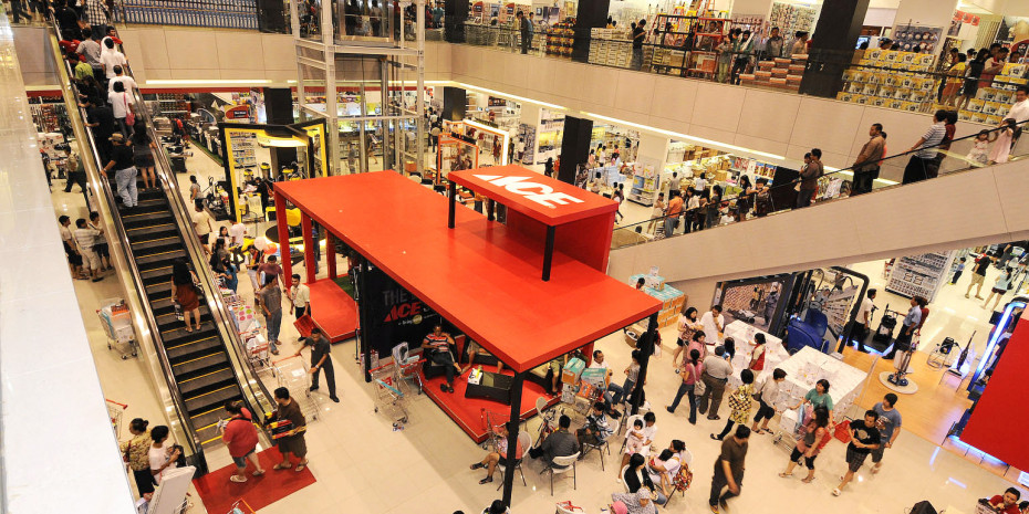 The world’s largest Ace Hardware store in Living World Mall Alam Sutera in South Tangerang
