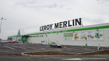 11 of 17 Rumanian Leroy Merlin stores open again