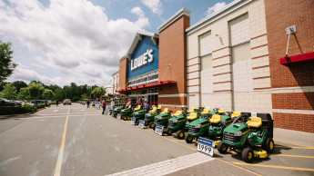 Lowe’s total sales up by 2.2 per cent in Q3