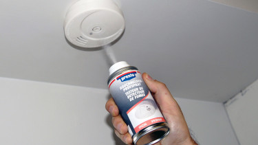 Smoke detector test spray