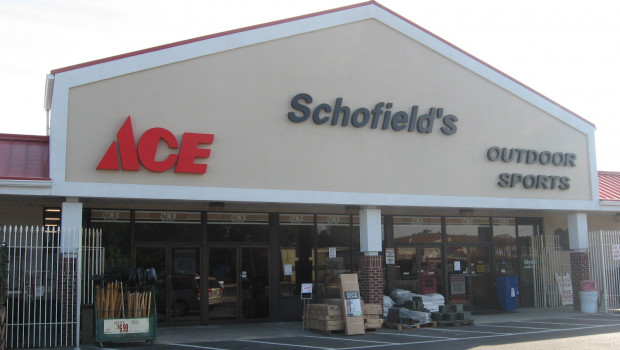 Ace Hardware had 4 275 affiliated stores in the USA at the end of the quarter.