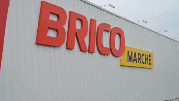 The 506 Bricomarché and Brico Cash stores are in more rural regions or on the outskirts of towns.

