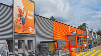 The beaver is spreading The beaver is spreading