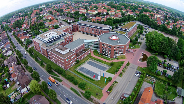 The net sales turnover of the Hagebaumarkt DIY chain in Germany and Austria in 2016 was € 2.15 bn. The net sales turnover of the Hagebaumarkt DIY chain in Germany and Austria in 2016 was € 2.15 bn.